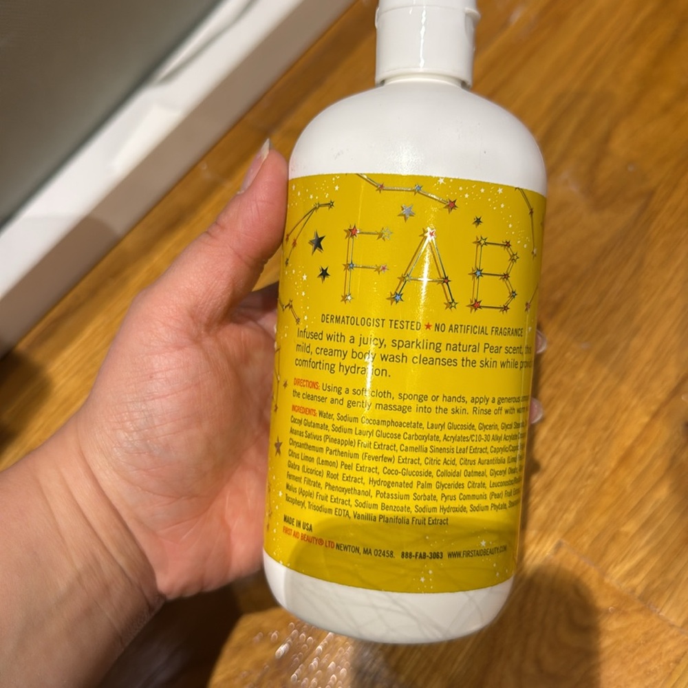 First aid, beauty, body wash Gilded pear - Picture 2 of 3